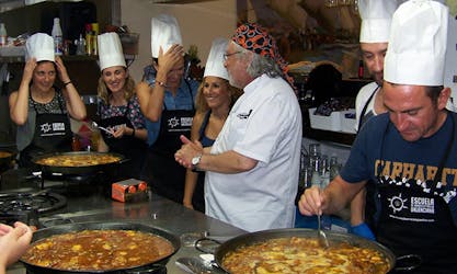 Paella cooking class and panoramic tour of Valencia